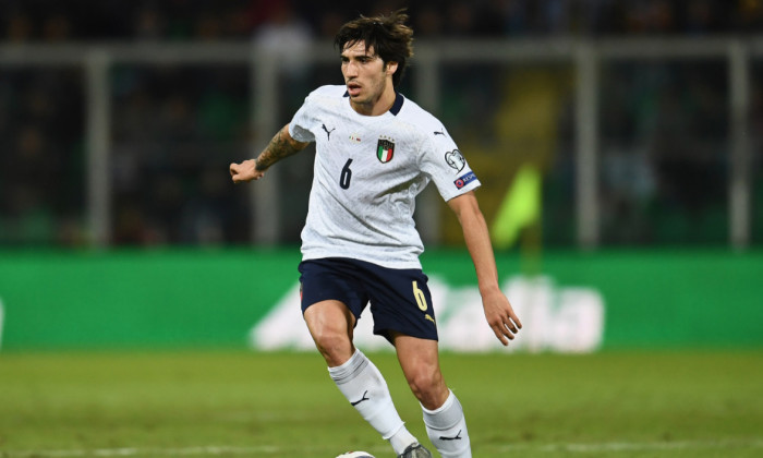 Sandro Tonali, în tricoul naționalei Italiei, în timpul unui amical cu Armenia / Foto: Getty Images