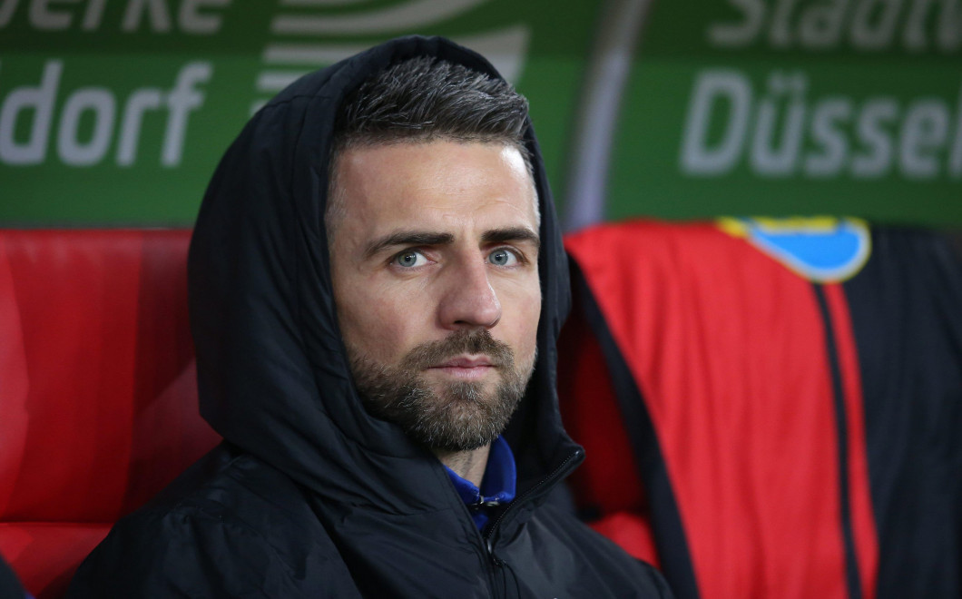 Dusseldorf, Deutschland. 28th Feb, 2020. firo: 28.02.2020 Football, 2019/2020 1.Bundesliga: Fortuna Dusseldorf. Duesseldorf - Hertha BSC Berlin Enttauscht, pOrtrait, Ersatzbank, Vedad Ibievic, Vedad Ibisevic | usage worldwide Credit: dpa/Alamy Live News