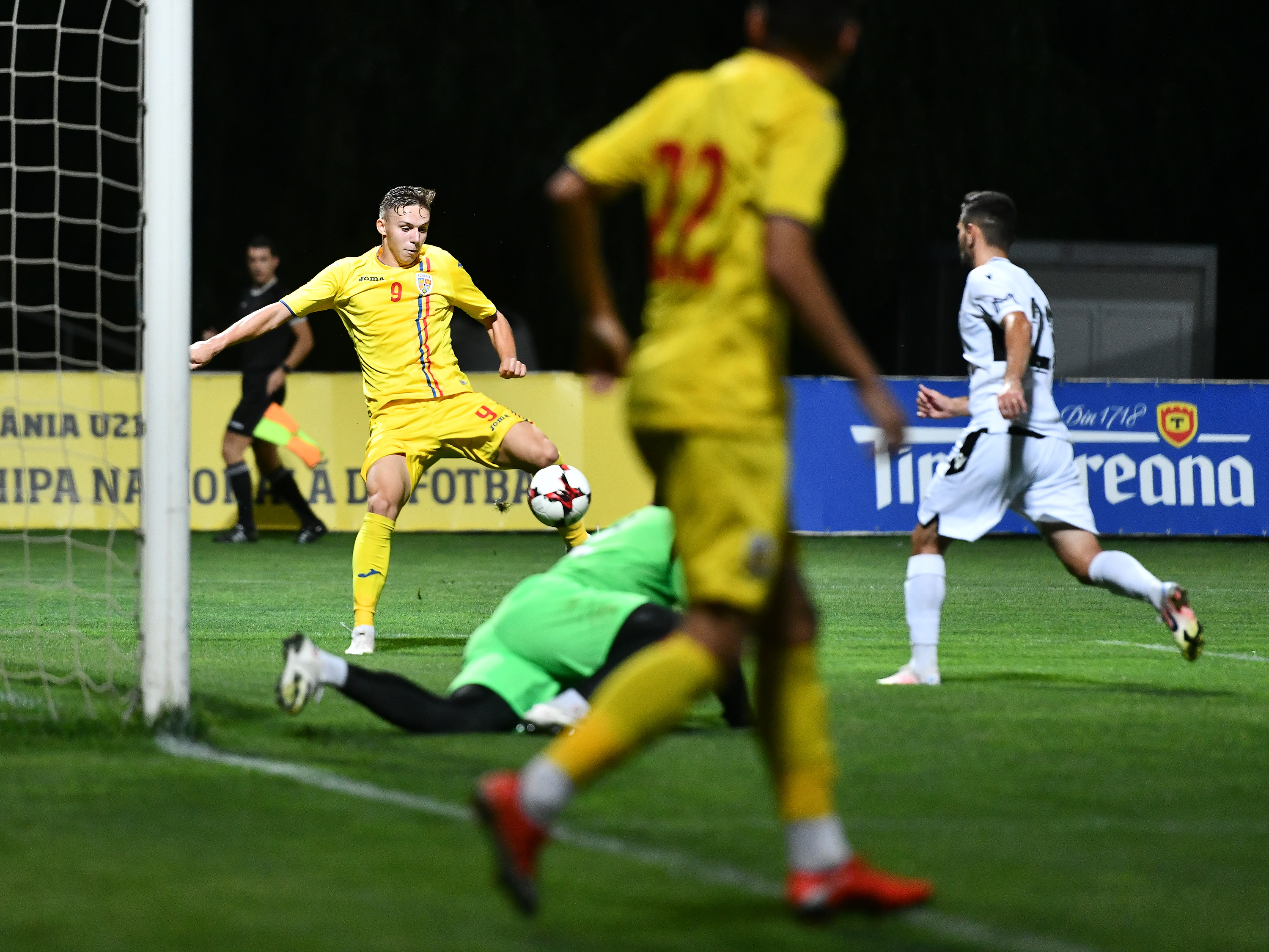 Cazuri de COVID-19 la tricolorii U19 și U17. Meciurile României au fost anulate