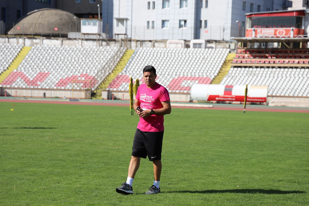 Dinamo in roz 8 - Copy
