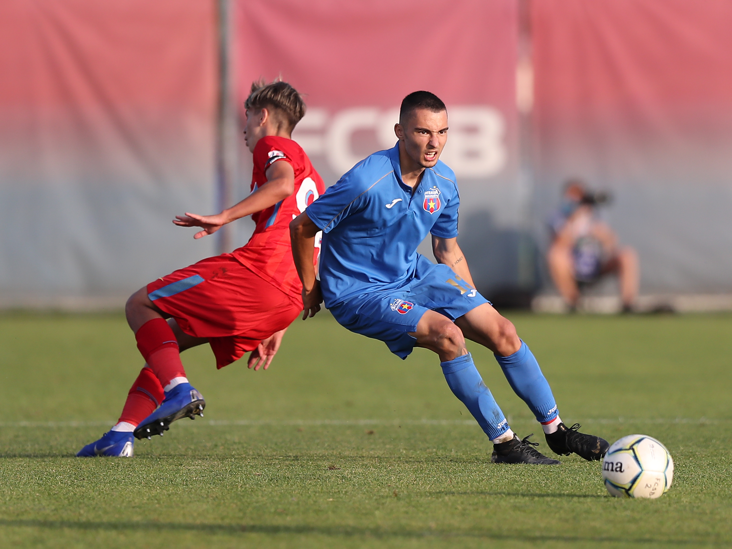 LIVE VIDEO Steaua - FCSB 2, ora 15:00, Digi Sport 1. Bătălia orgoliilor în Liga 3. Echipele de start