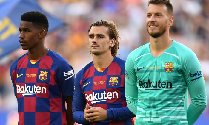 Junior Firpo, Antoine Griezmann și Neto, înaintea partidei amicale Barcelona - Arsenal / Foto: Getty Images