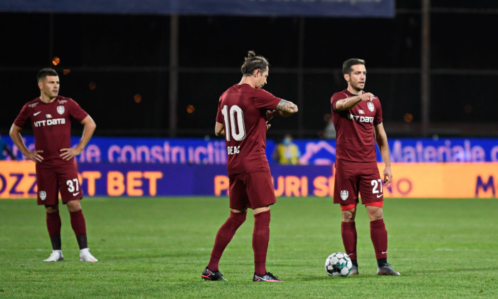 Ciprian Deac și Alex Chipciu, în timpul meciului CFR Cluj - Dinamo Zagreb / Foto: Sport Pictures