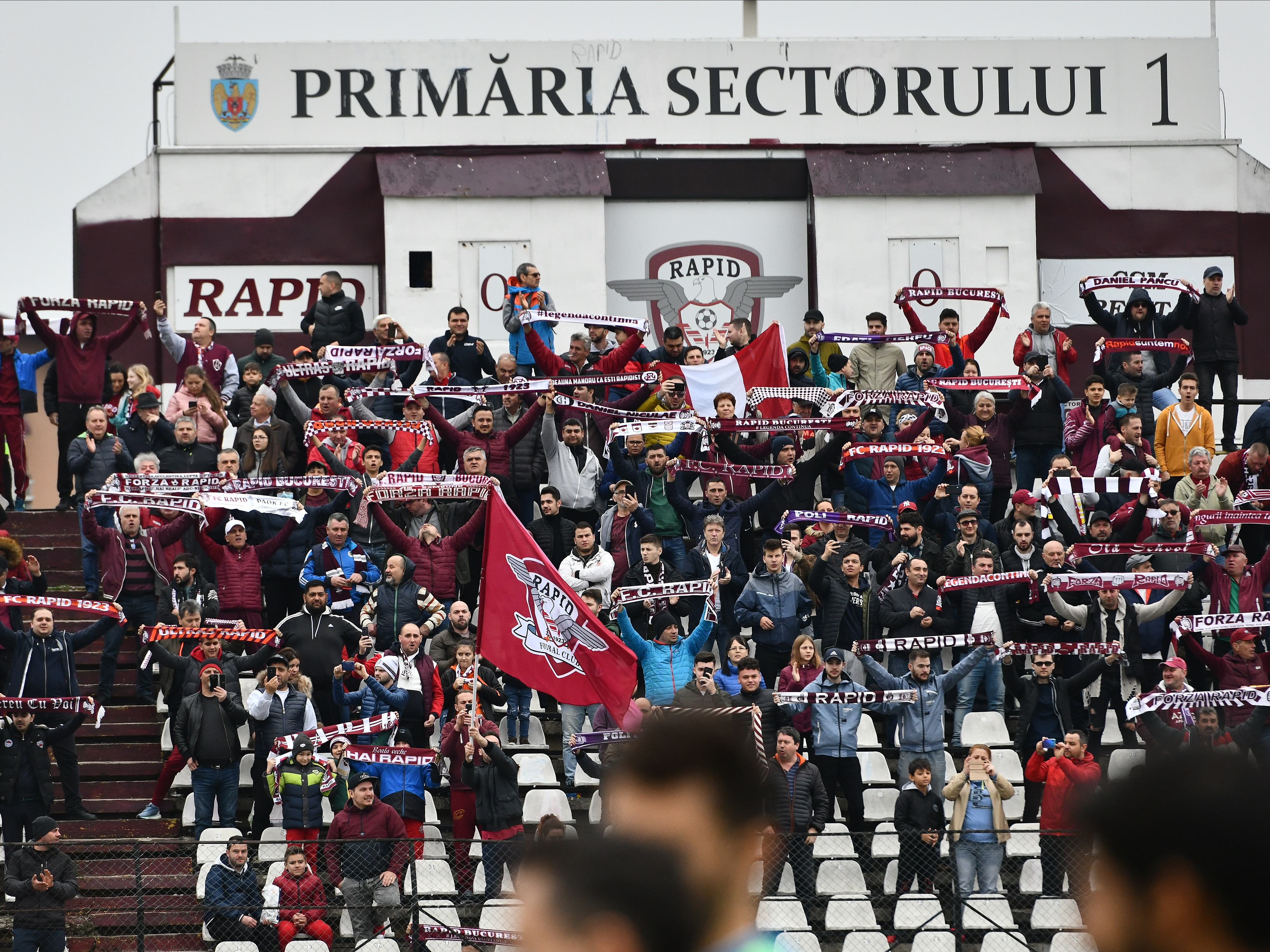 200 de zile de când pandemia de COVID-19 a închis stadioanele din România. Cum a arătat ultimul meci cu spectatori