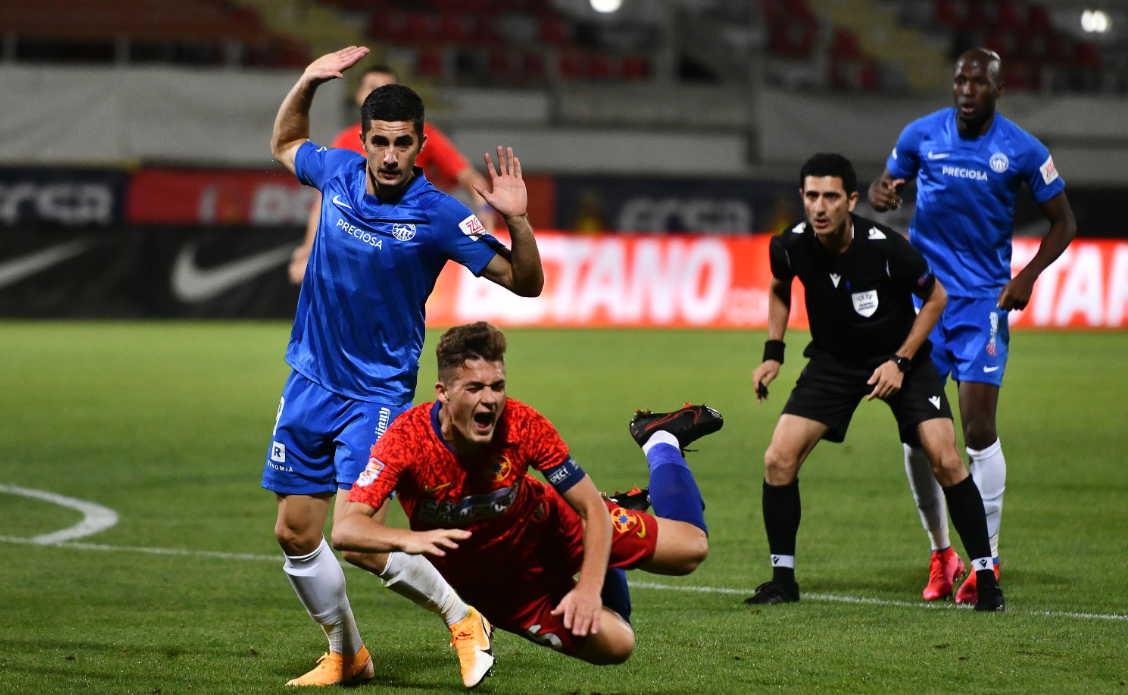 Fundașii parcă pasau cu mâna. Cum a văzut un fost jucător de la FCSB meciul cu Slovan Liberec