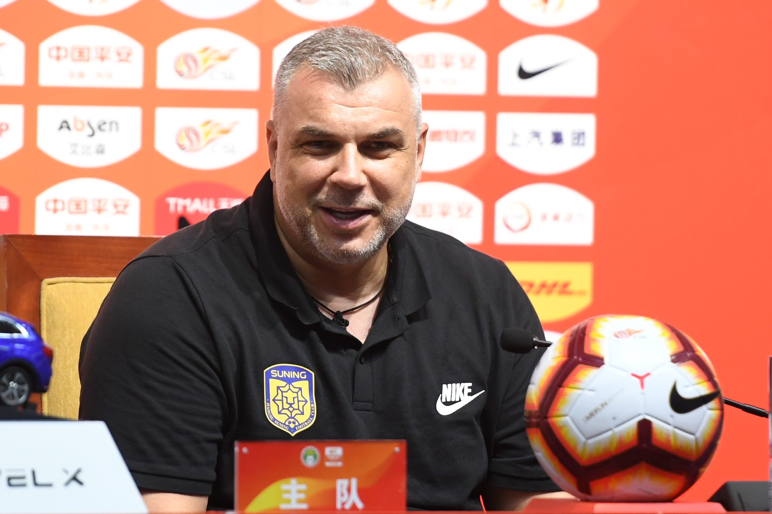 Cosmin Olăroiu, gata de o nouă aventură: Vreau să revin în Europa!