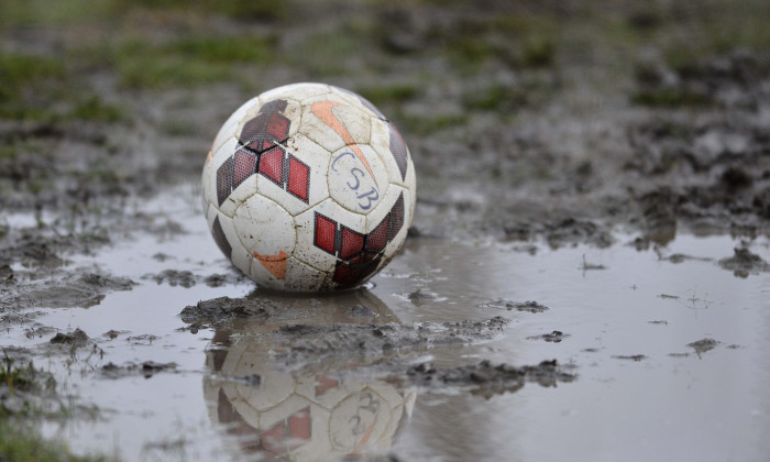 FOTBAL:CS BALOTESTI-ACADEMICA CLINCENI, LIGA 2 (25.11.2015)