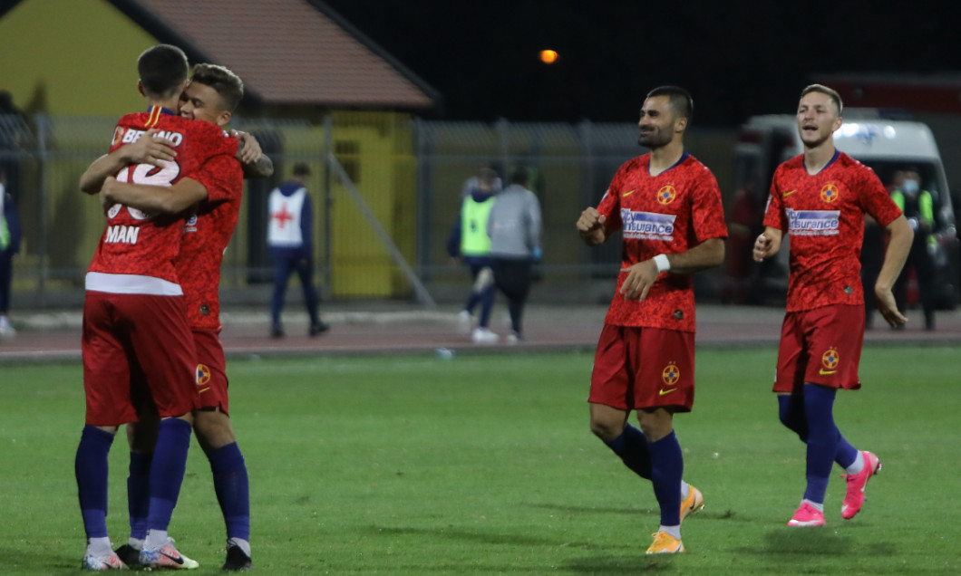 Valentin Crețu, în meciul Backa Topola - FCSB / Foto: Sport Pictures