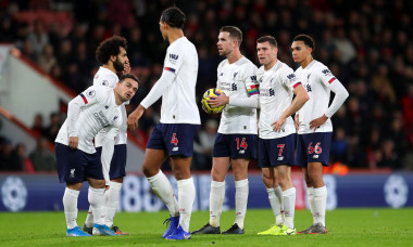 Fotbaliștii lui Liverpool, într-un meci cu Bournemouth / Foto: Getty Images