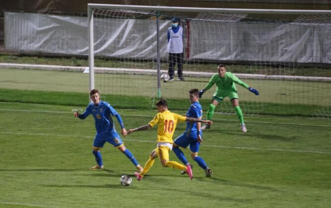 ACUM, Ucraina U21 - România U21 0-0. Dennis Man a avut un gol anulat. Tricolorii au scăpat după o gafă