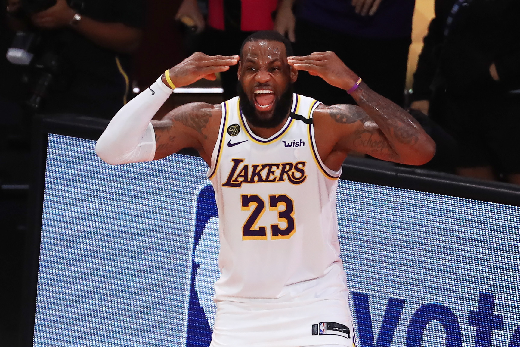 Un nou contract pentru LeBron James. Vedeta din NBA va încasa 85 de milioane de dolari