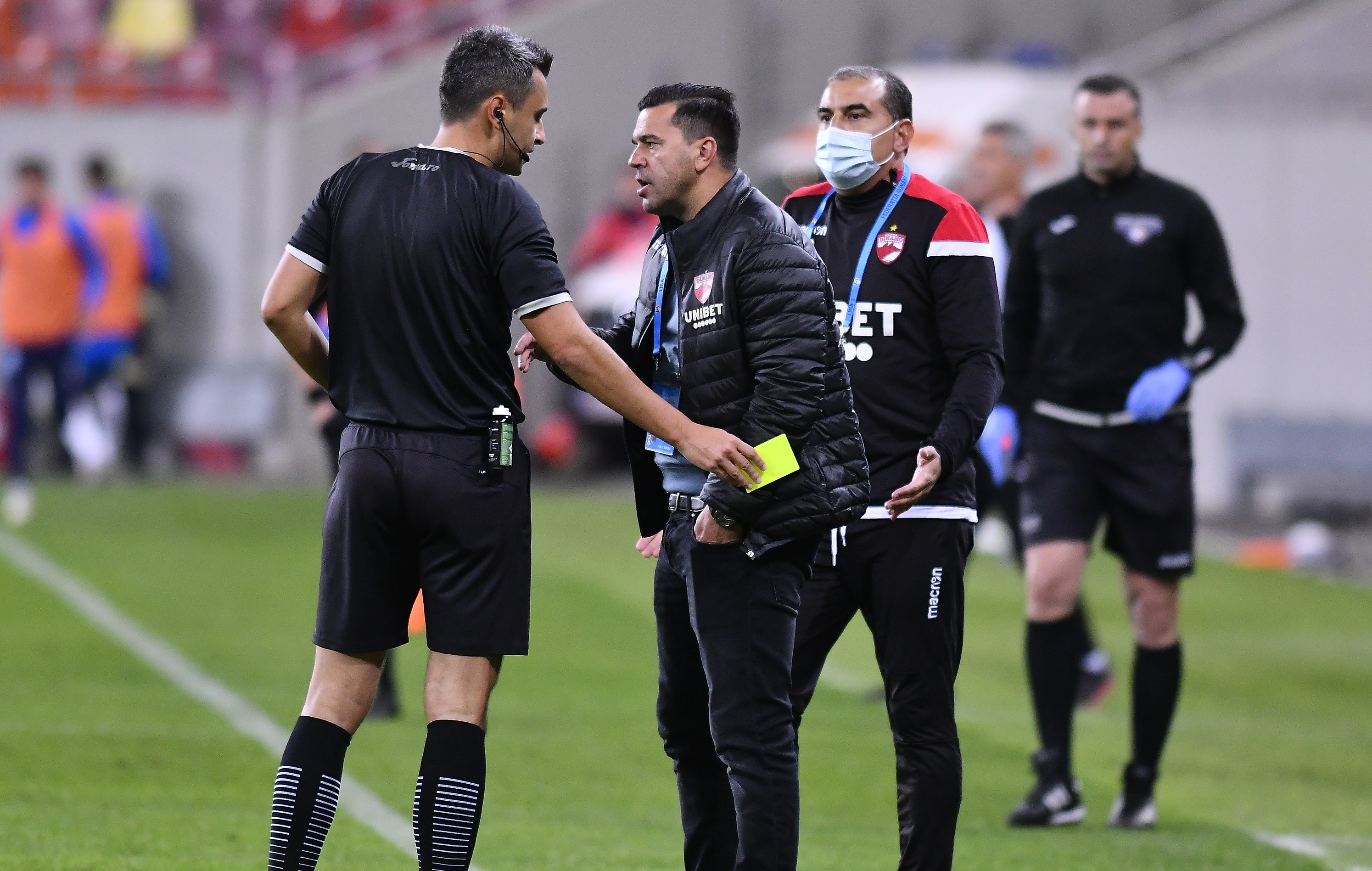 Contra a facut în direct bilanțul greșelilor de arbitraj împotriva lui Dinamo: "Am imaginea pe telefon!"