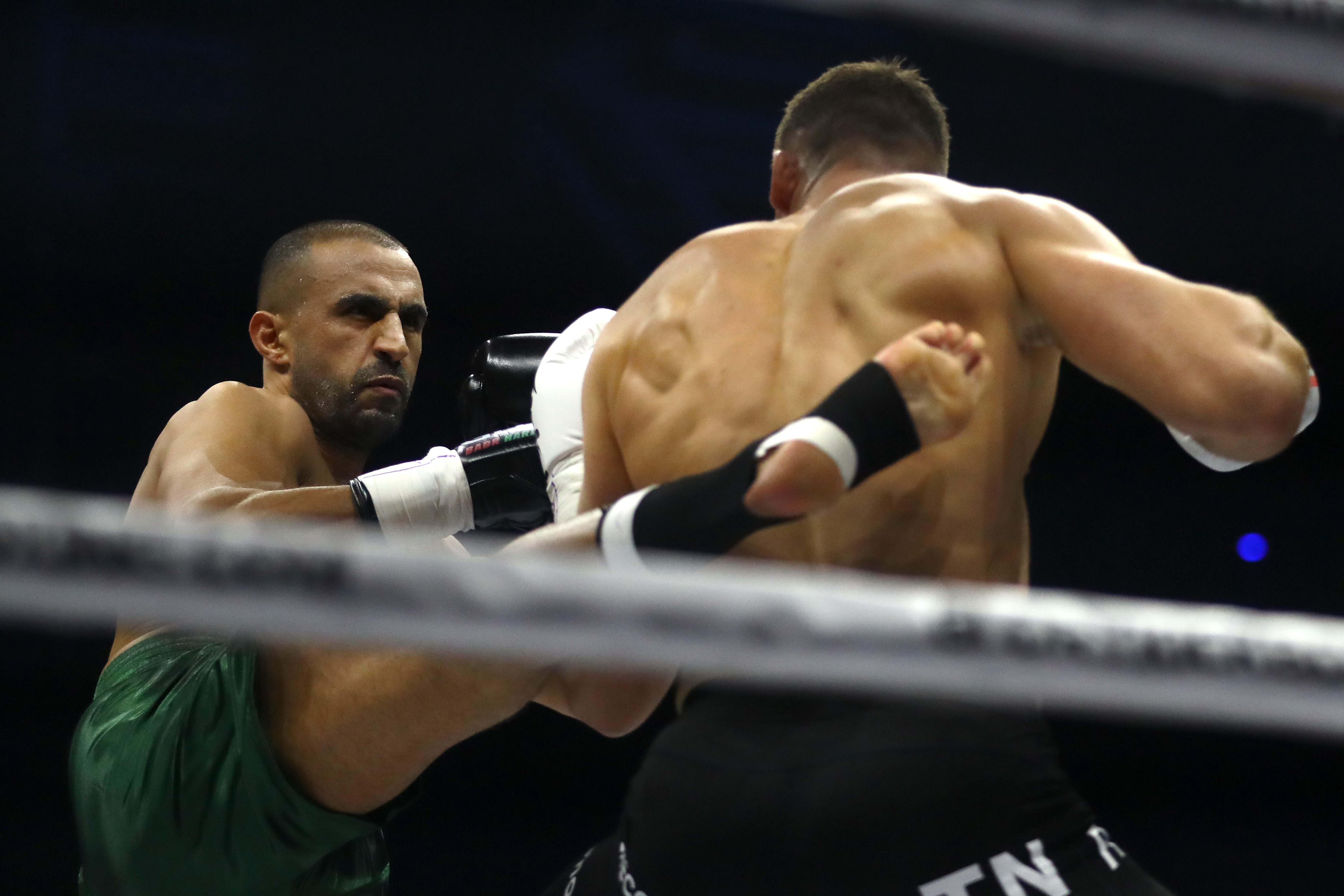 Benny Adegbuyi - Badr Hari, prefațat de Cătălin Moroșanu. "E un moment epocal pentru România!"