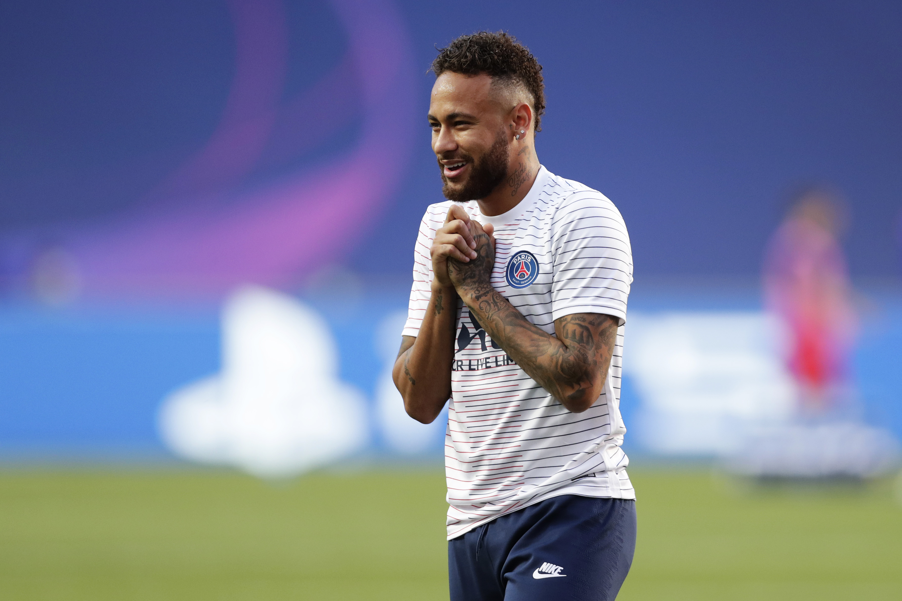 Neymar l-a detronat pe Lionel Messi! Brazilianul câștigă o sumă imensă din noul contract de sponsorizare