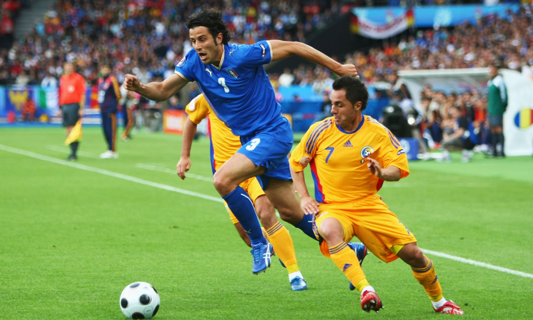 Italy v Romania - Group C Euro 2008