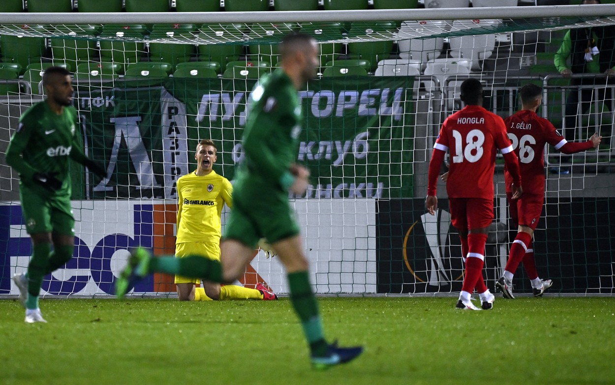 Ludogorets - Antwerp 1-2. Bulgarii, fără Moți și cu Keșeru doar 12 minute, pierd acasă în fața fostei echipe a lui Boloni