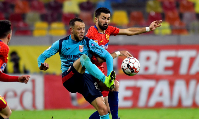 Vali Crețu și Daniel Neguț, într-un meci FCSB - Chindia / Foto: Sport Pictures