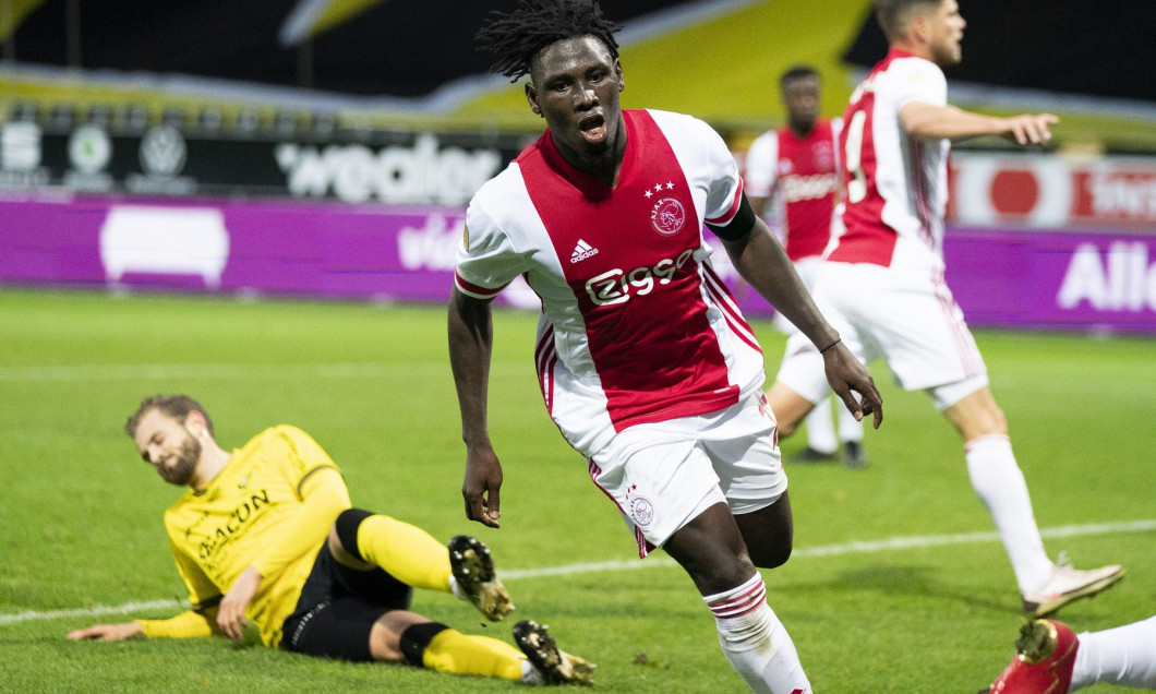 Lassina Traore, după un gol marcat pentru Ajax la Venlo / Foto: Profimedia