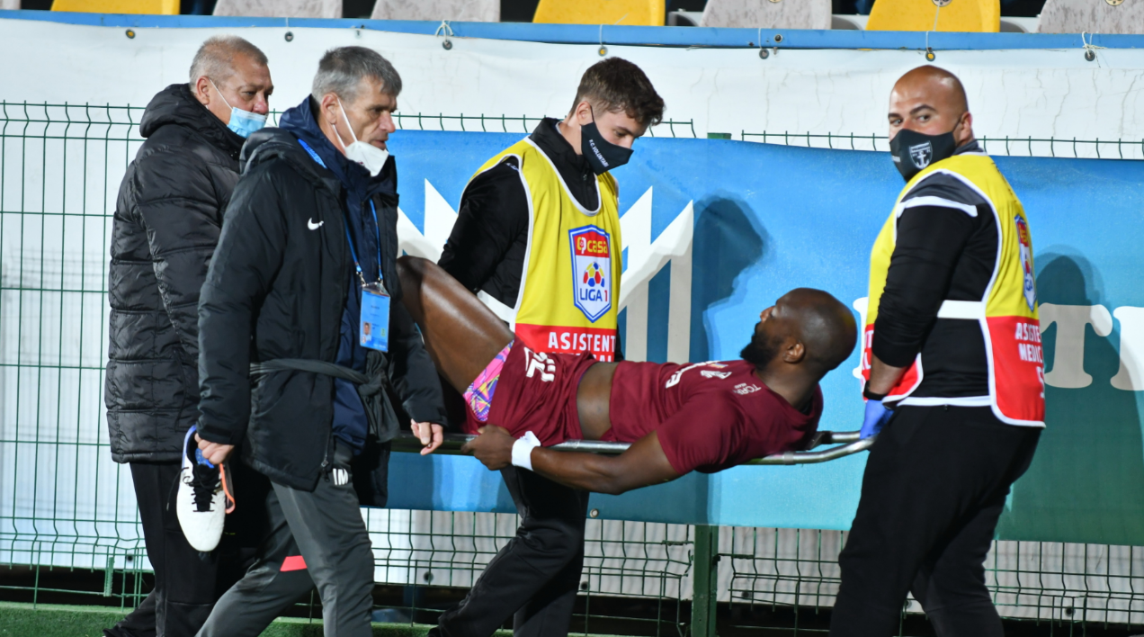 Verdict dur în cazul accidentării lui Mike Cestor! Cât va sta departe de gazon fundașul de la CFR Cluj