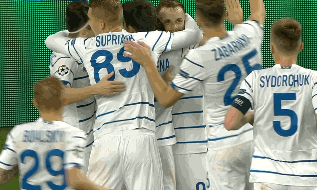 Fotbaliștii lui Dinamo Kiev, după golul marcat de Viktor Tsigankov cu Ferencvaros / Foto: Captură Digi Sport