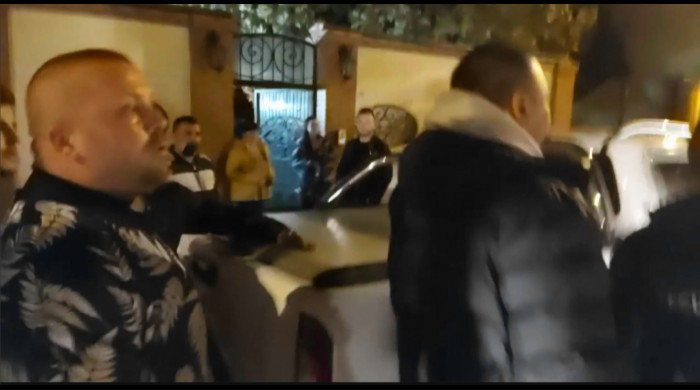 Adrian Mititelu, săltat de polițiști din propria casă / Captură Digi Sport