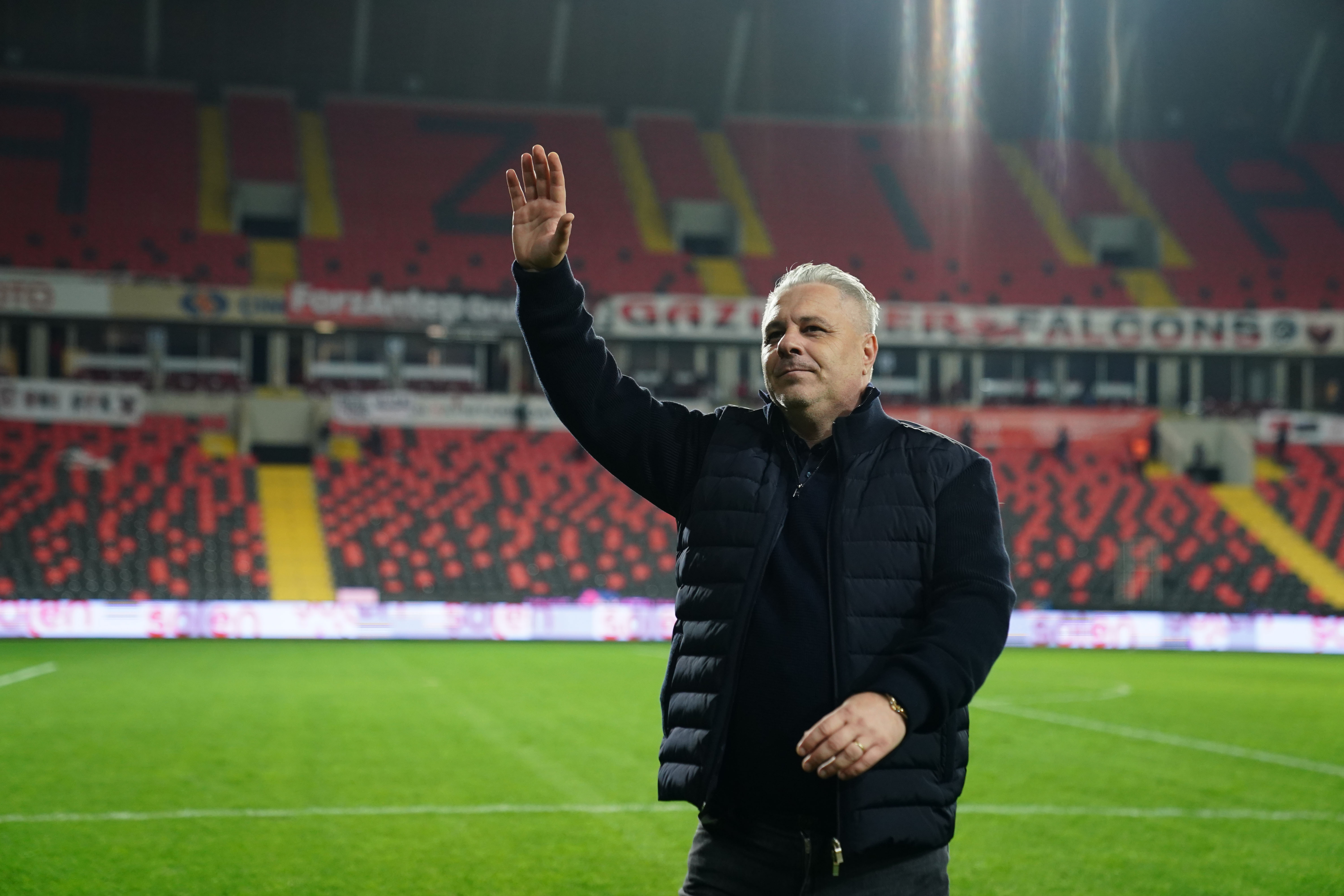 Marius Șumudică a răspuns ofertei "cu șase zerouri". Anunțul antrenorului de la Gaziantep