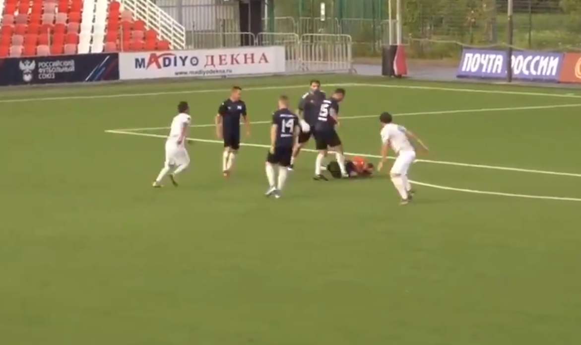 Fostul căpitan al Rusiei, care a bătut un arbitru pe teren, și-a aflat pedeapsa
