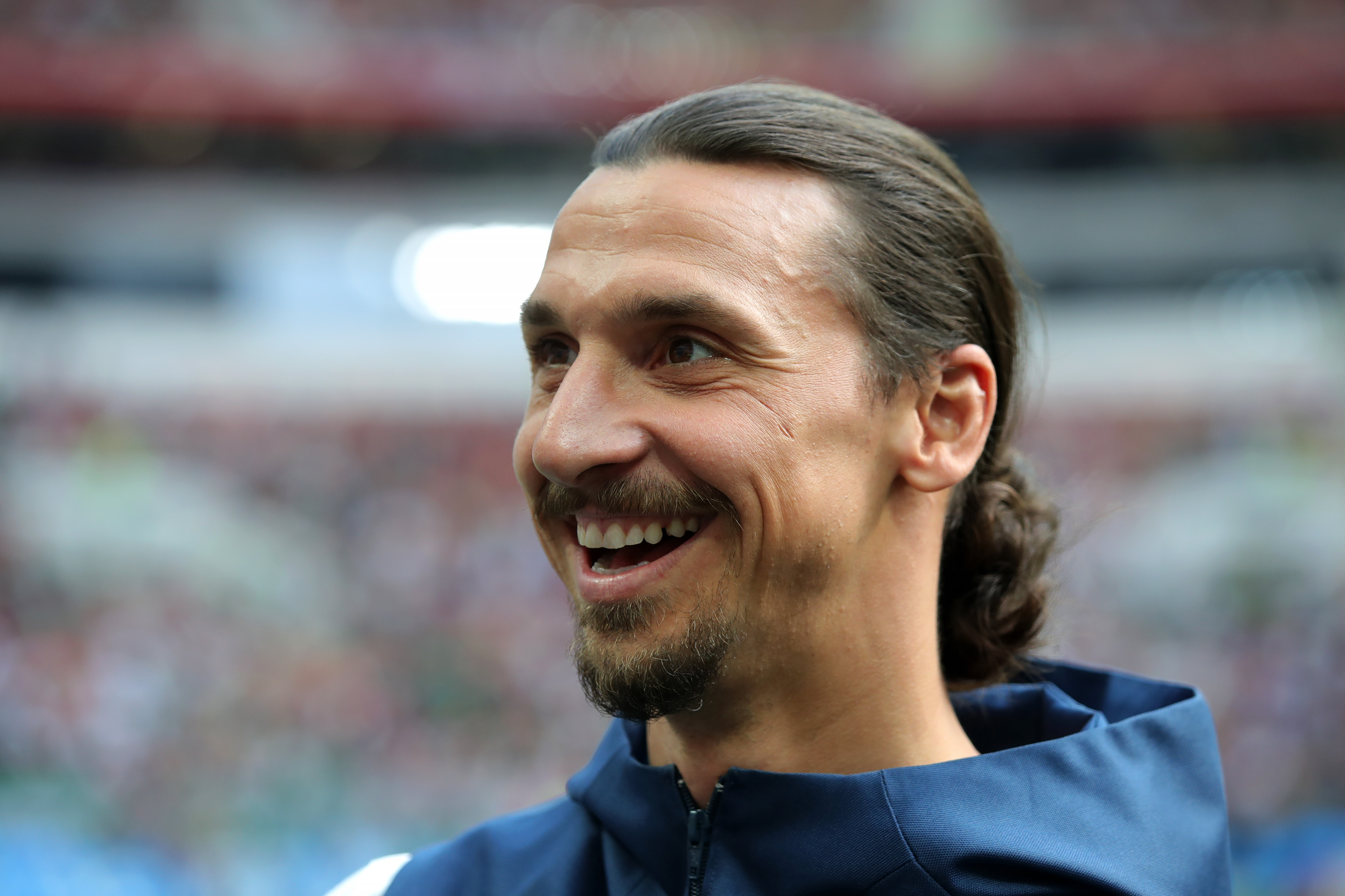 Moș Zlatan, cadouri pentru Tătărușanu și ceilalți colegi de la AC Milan