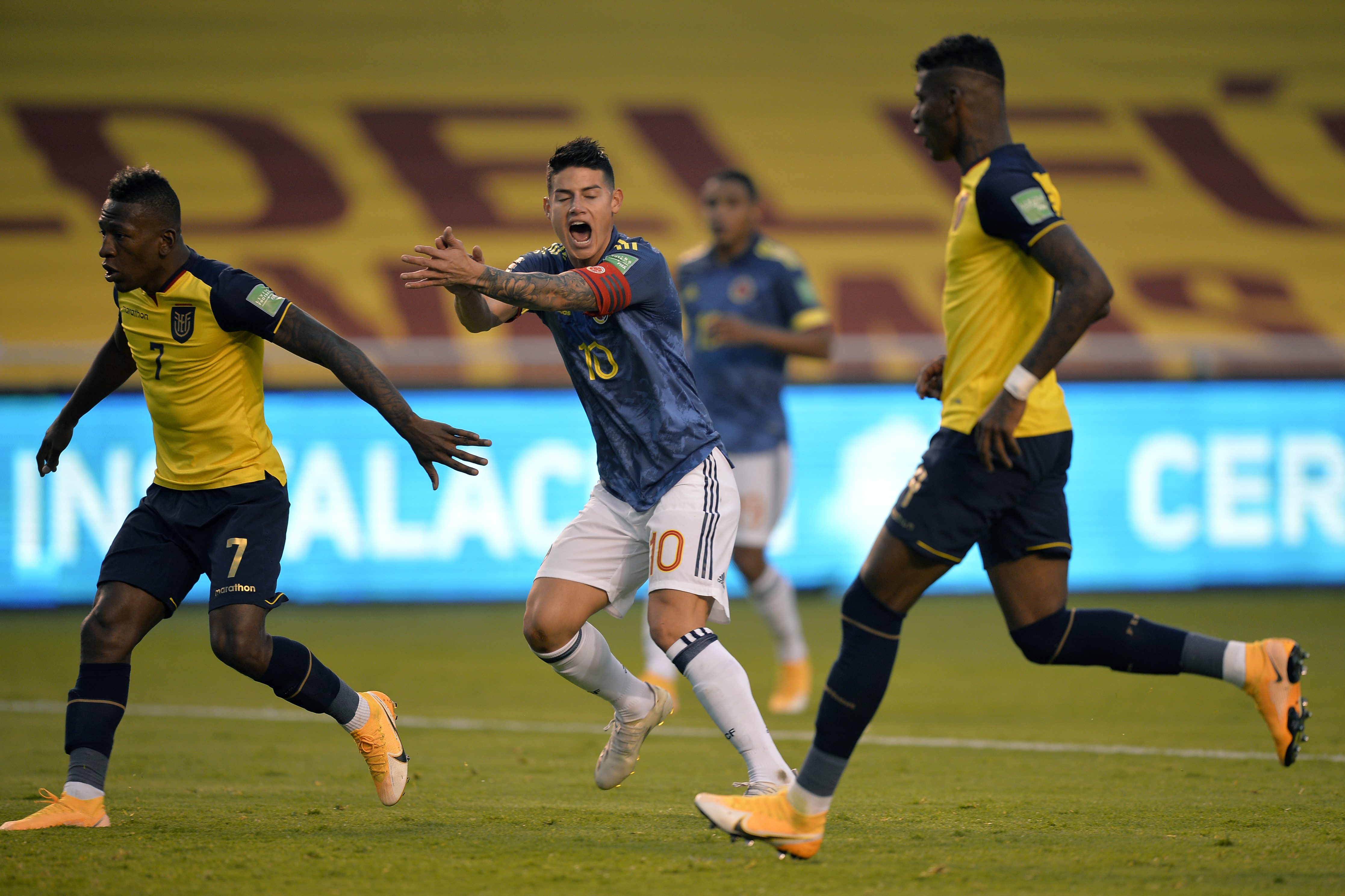 Umilință istorică pentru Columbia! James Rodriguez și colegii săi au pierd la scor de tenis în Ecuador