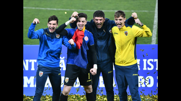 Portarii Marian Aioani, Andrei Vlad și George Micle, după calificarea la Euro U21 2021 / Foto: Sport Pictures