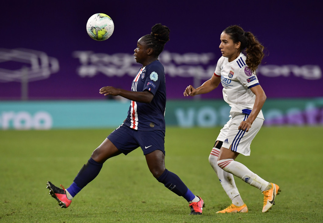Paris Saint-Germain v Olympique Lyonnais - UEFA Women's Champions League Semi Final