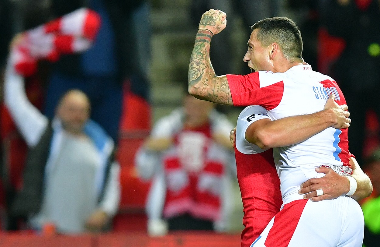 Nicolae Stanciu, lider în Cehia! Mijlocașul român a reușit o pasă decisivă în ultima victorie a Slaviei Praga, 6-0 Nicolae Stanciu, lider în Cehia! Mijlocașul român a reușit o pasă decisivă în ultima victorie a Slaviei Praga, 6-0