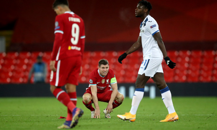 James Milner, Roberto Firmino și Duvan Zapata, în meciul Liverpool - Atalanta 0-2, din grupele Champions League / Foto: Getty Images