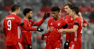 Fotbaliștii lui Bayern Munchen, în meciul cu Salzburg / Foto: Getty Images