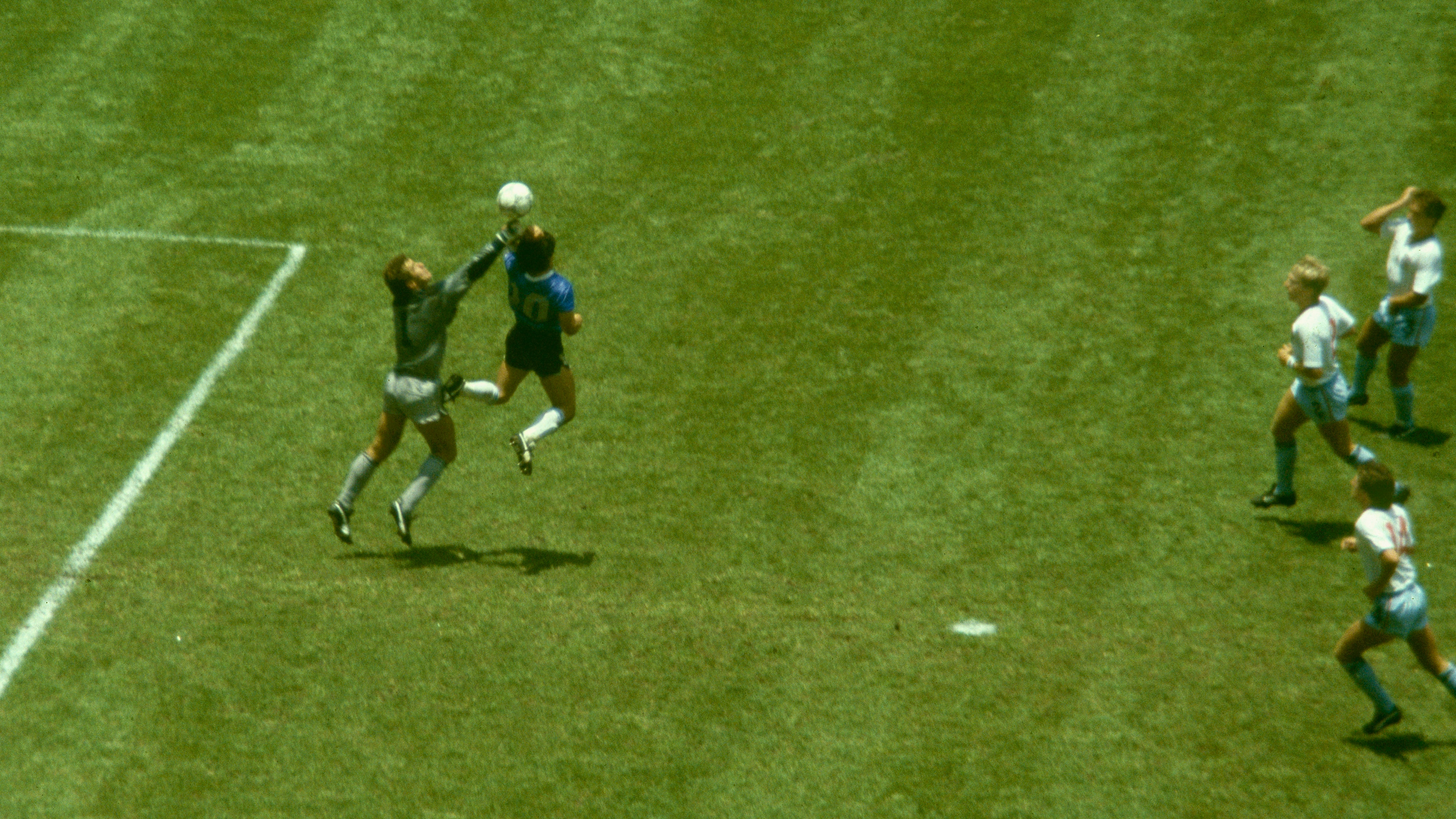 Secretul lui Ali Bin Nasser, omul care a validat golul cu mâna înscris de Maradona împotriva Angliei. Ce și-a dorit la 2-1