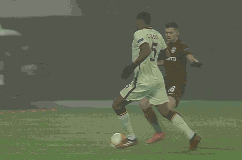 CFR Cluj - AS Roma 0-0, ÎN DIRECT la Digi Sport 1. Ocazii la ambele porți iar Dan Petrescu e un car de nervi