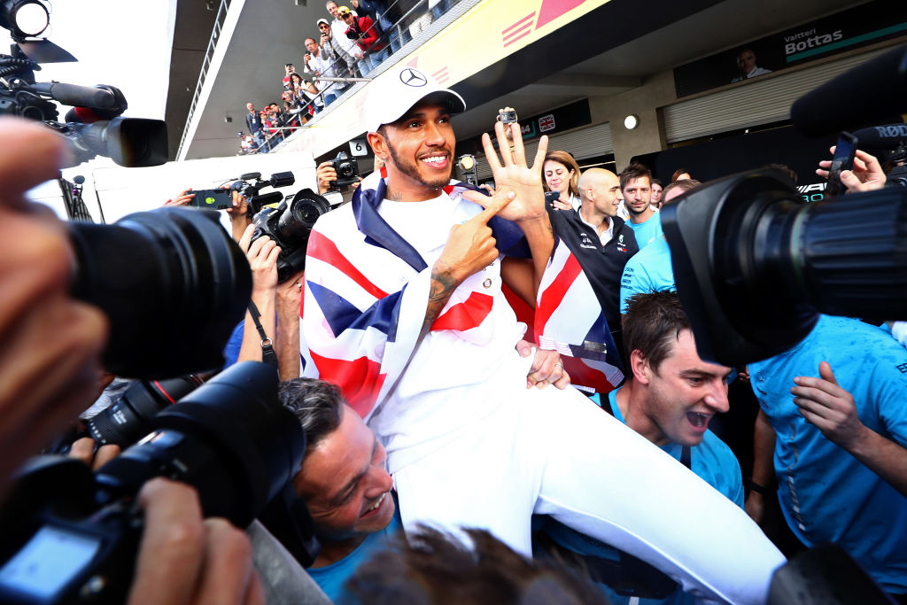 Motivul pentru care Lewis Hamilton nu ar accepta să meargă la Ferrari