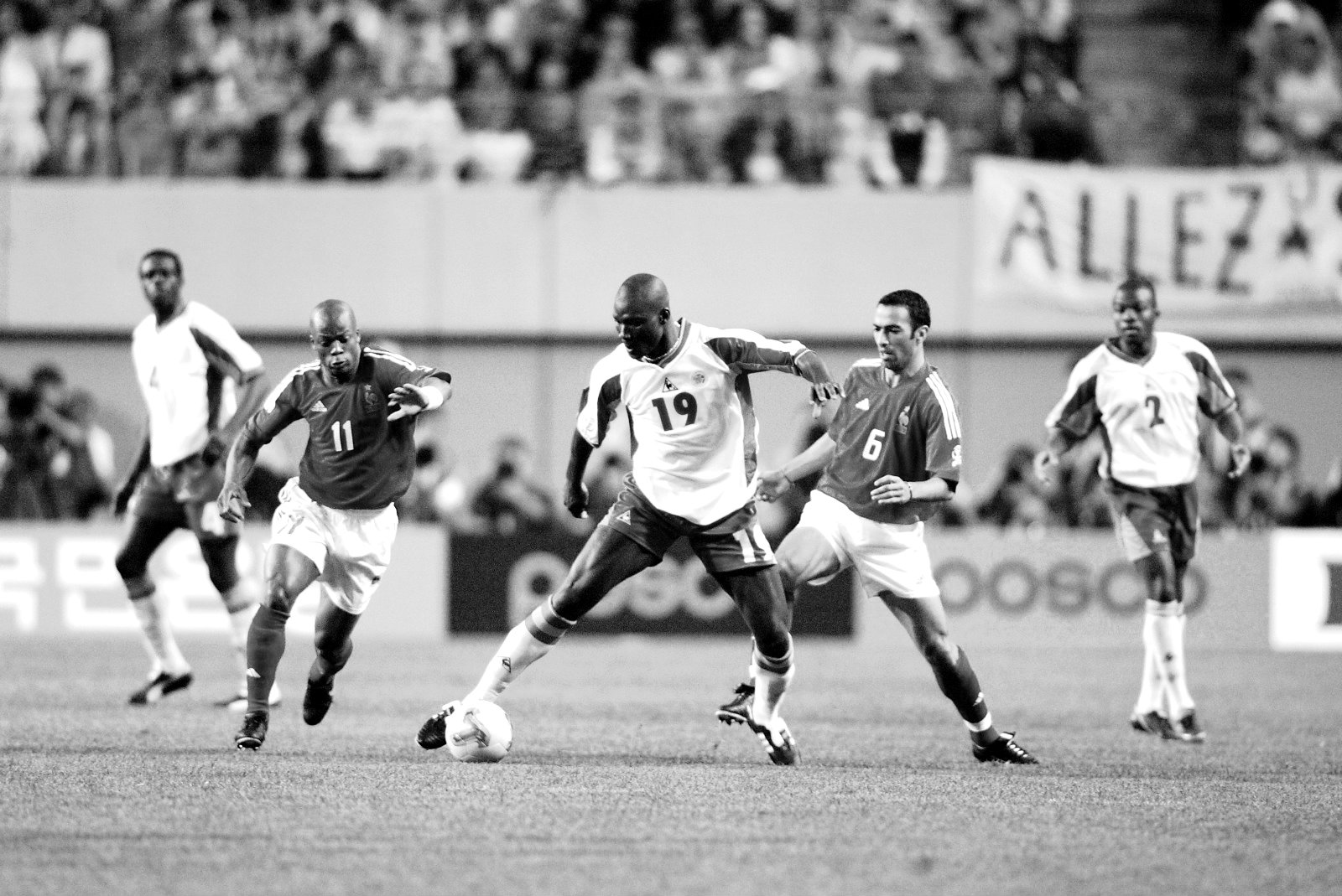 A murit Papa Bouba Diop, eroul Senegalului la Cupa Mondială din 2002