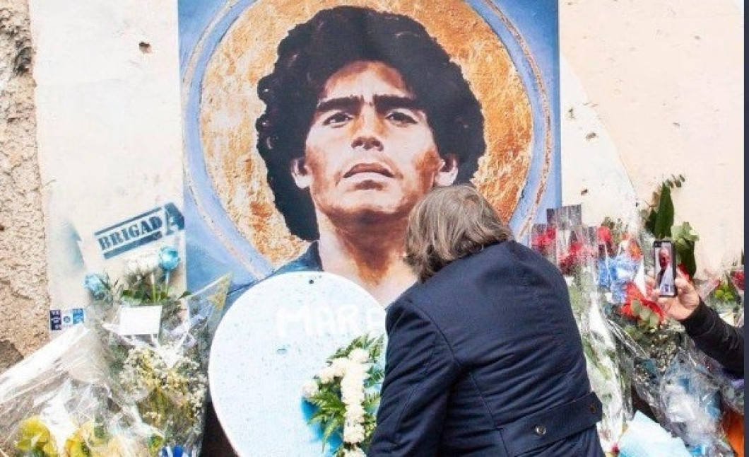 bruno conti la altarul lui maradona