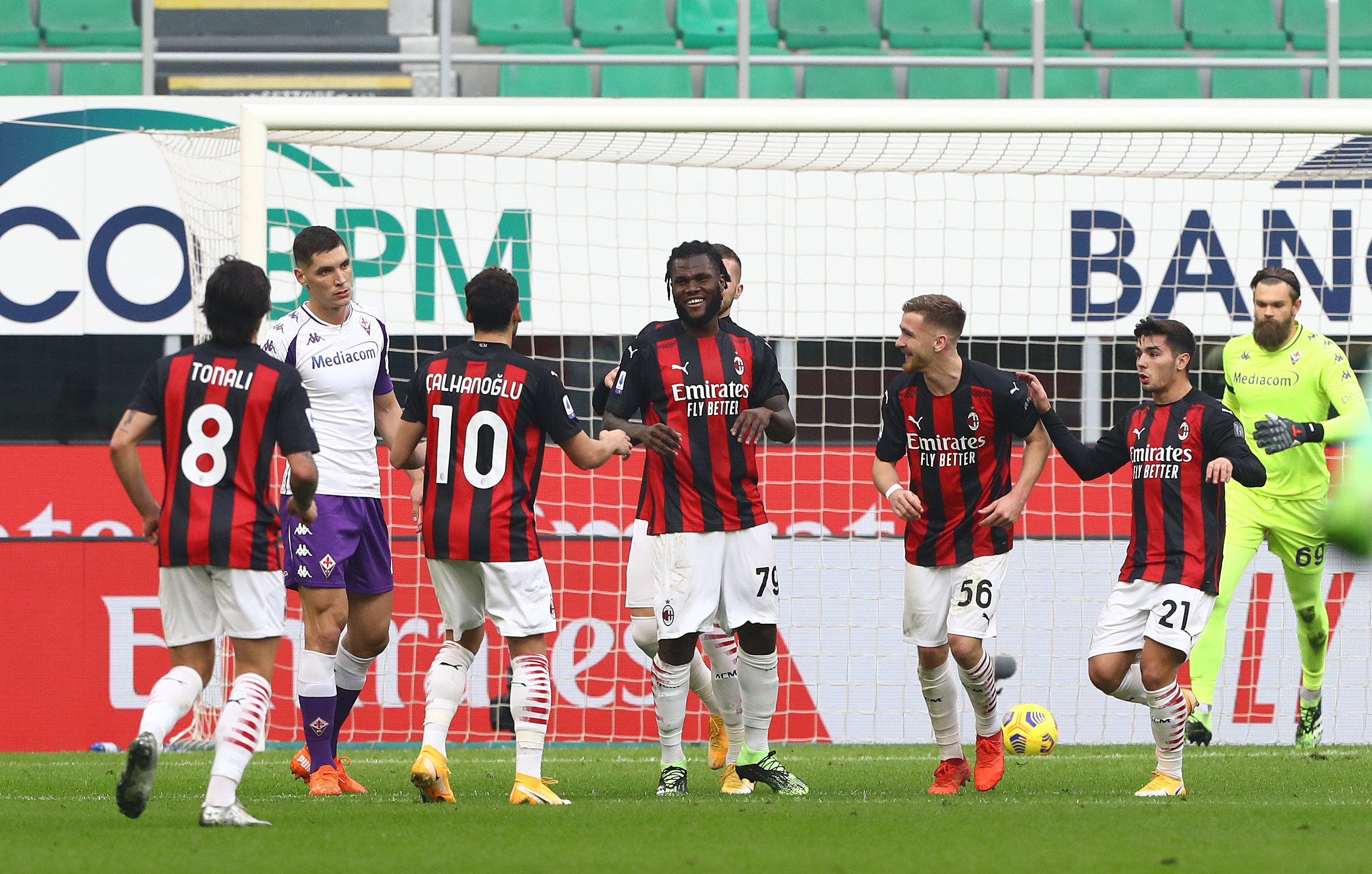 Milan - Fiorentina 2-0. "Diavolii" sunt neînvinși în ultimele 21 de meciuri