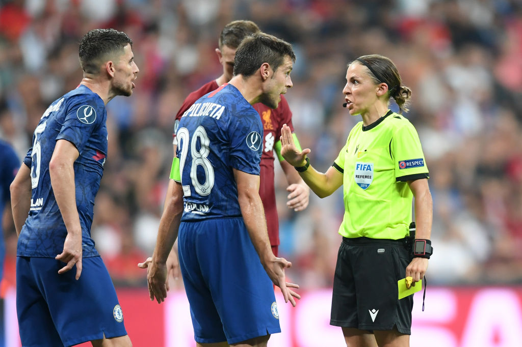 Mircea Lucescu va asista la căderea unui tabu. O femeie va arbitra în premieră în UEFA Champions League