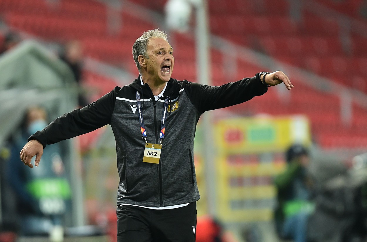 ”Îți dau lacrimile!” Selecționerul Armeniei, despre cum arată țara din cauza războiului în care luptă și fotbaliștii