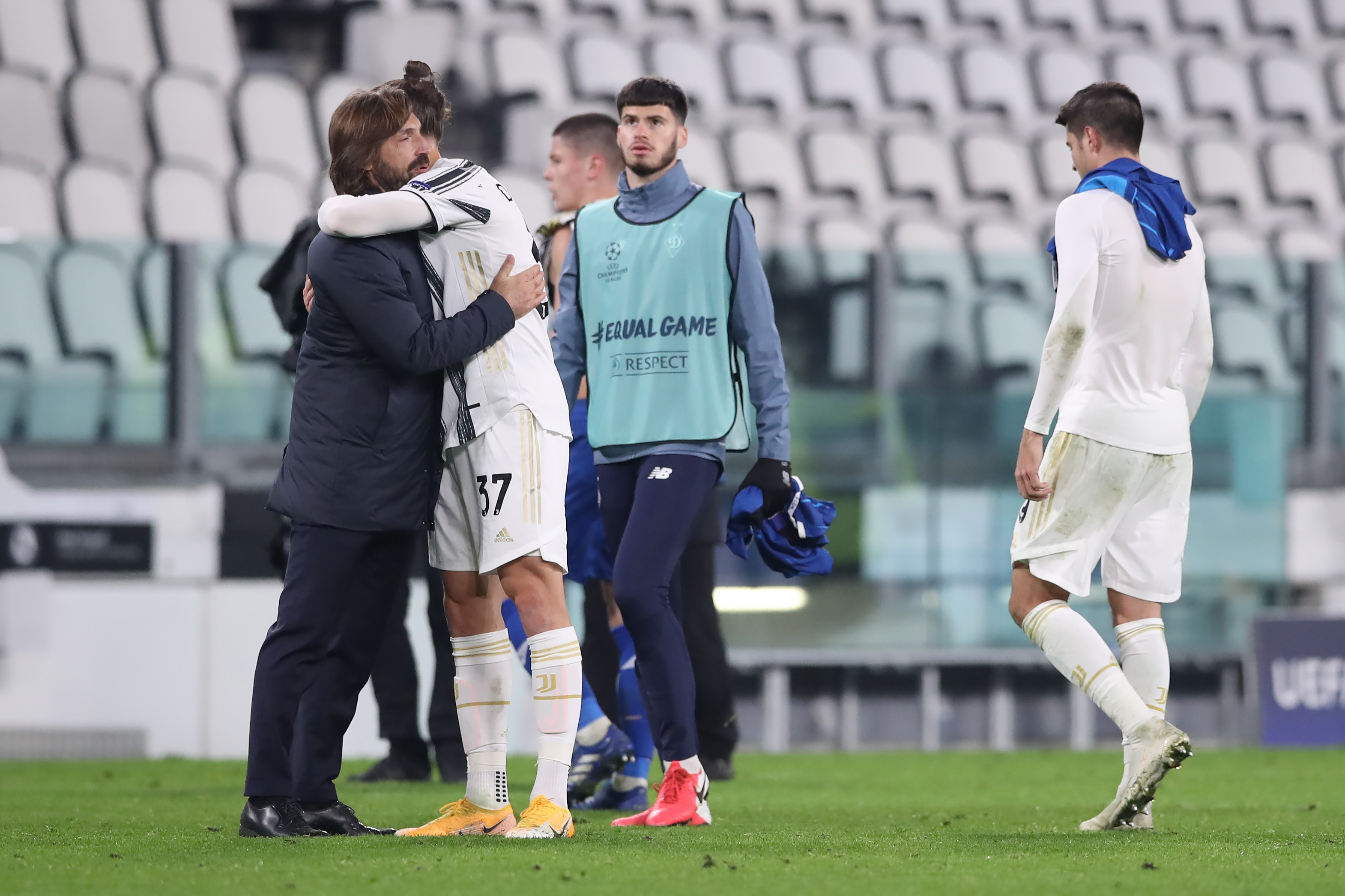 Care este relația dintre Andrea Pirlo și românul Radu Drăgușin. Detalii direct din Italia