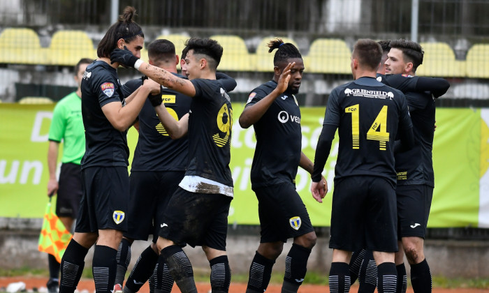 Fotbaliștii de la Petrolul, în partida cu Unirea Slobozia / Foto: Sport Pictures