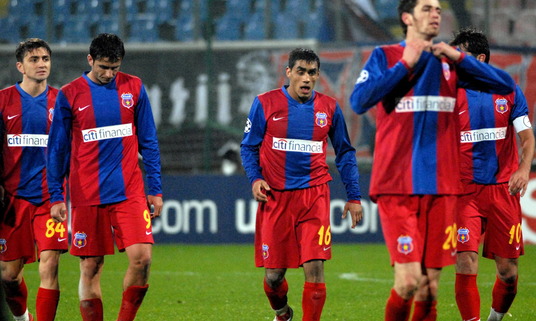 Fotbaliștii de la FCSB, în sezonul 2007 - 2008 / Foto: Sport Pictures