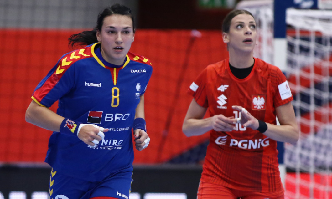 Cristina Neagu, în meciul România - Polonia / Foto: Sport Pictures