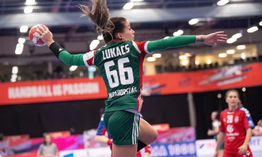 Viktoria Lukacs, în meciul Serbia - Ungaria de la Euro de Handbal feminin / Foto: Profimedia