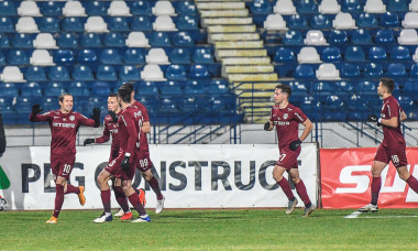 Fotbaliștii lui CFR Cluj, în meciul cu Poli Iași / Foto: Sport Pictures