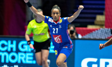 Estelle Nze Minko, în meciul cu Slovenia de la Euro de Handbal feminin / Foto: Profimedia