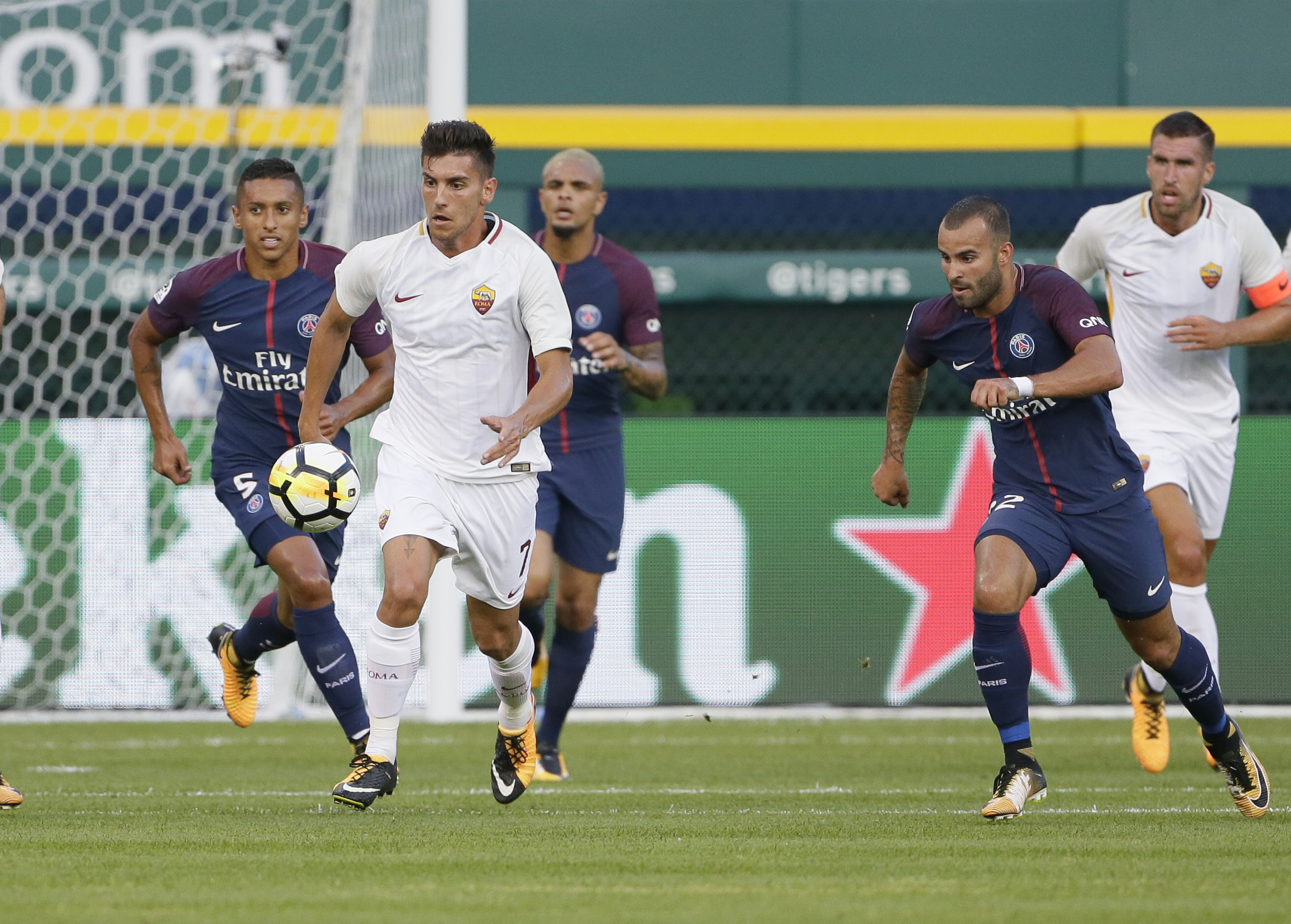 PSG s-a săturat: francezii l-au dat afară oficial pe jucătorul pentru care au plătit 25 de milioane de euro